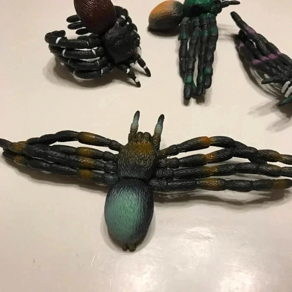 Black Spider Napkin Rings 1994 Bendable Halloween - Picture 4 of 8